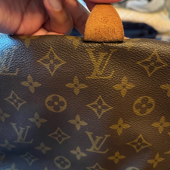 Rare Square Duffle LV Travel - Picture 7 of 7